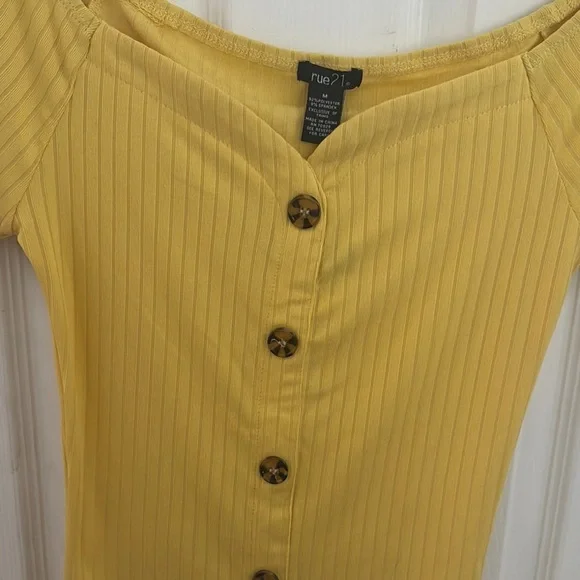 Rue21 Yellow Off-Shoulder Buttoned Blouse - Picture 2 of 5